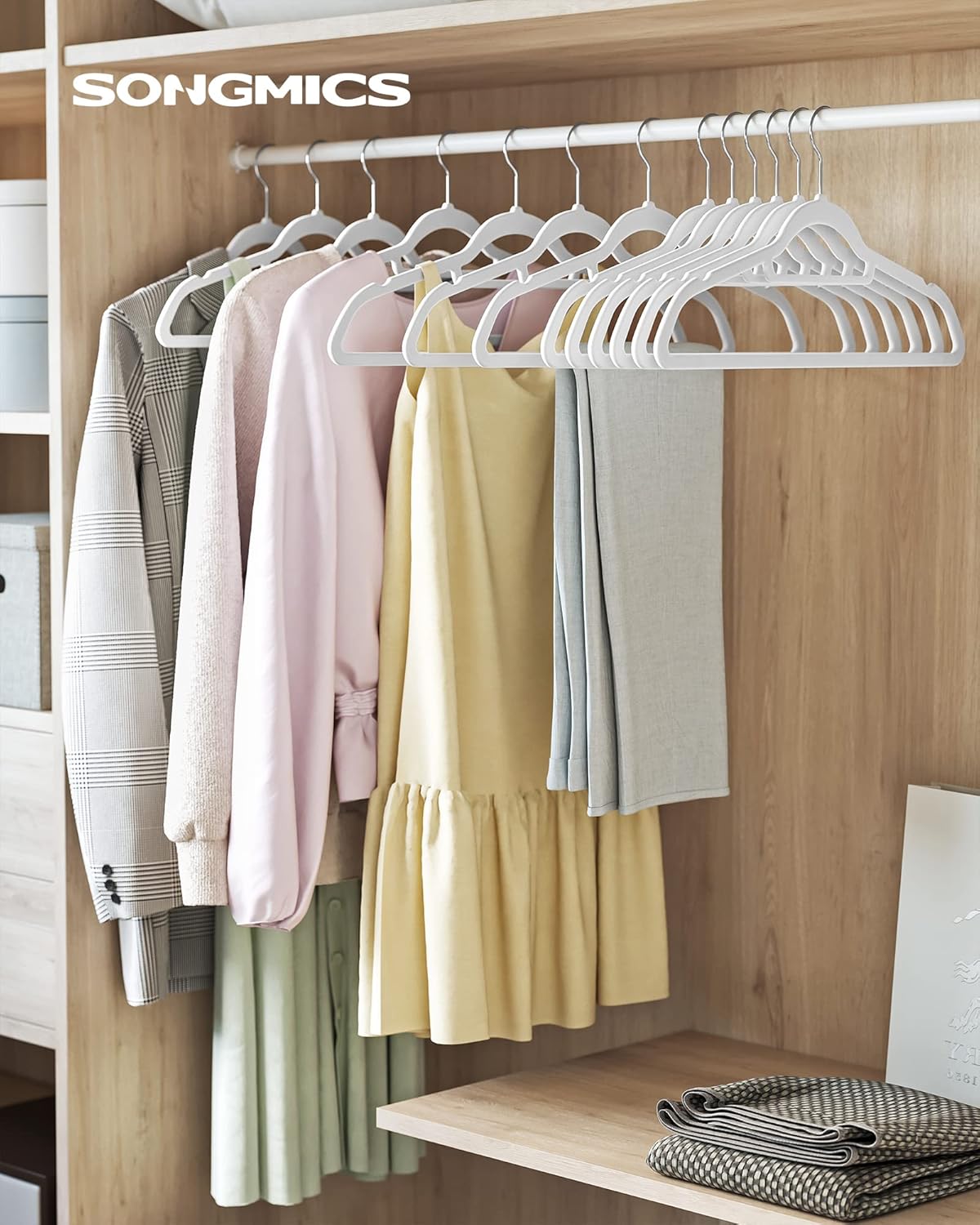 SONGMICS Velvet Hanger CRF020W02