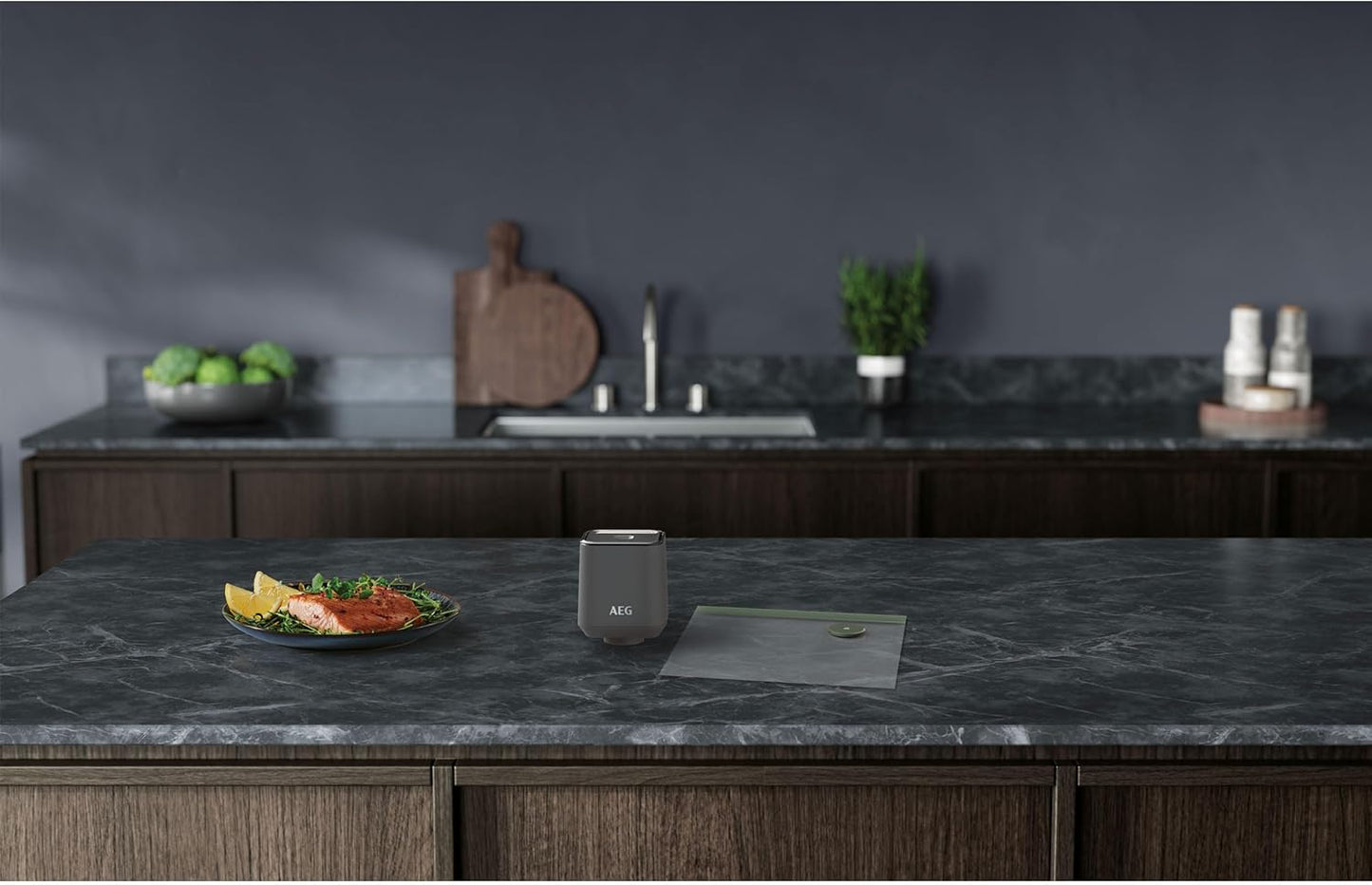 AEG Vacuum Food Storage Containers Set