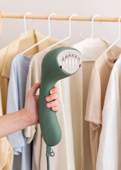 CREATE IRON UP Vertical steam iron