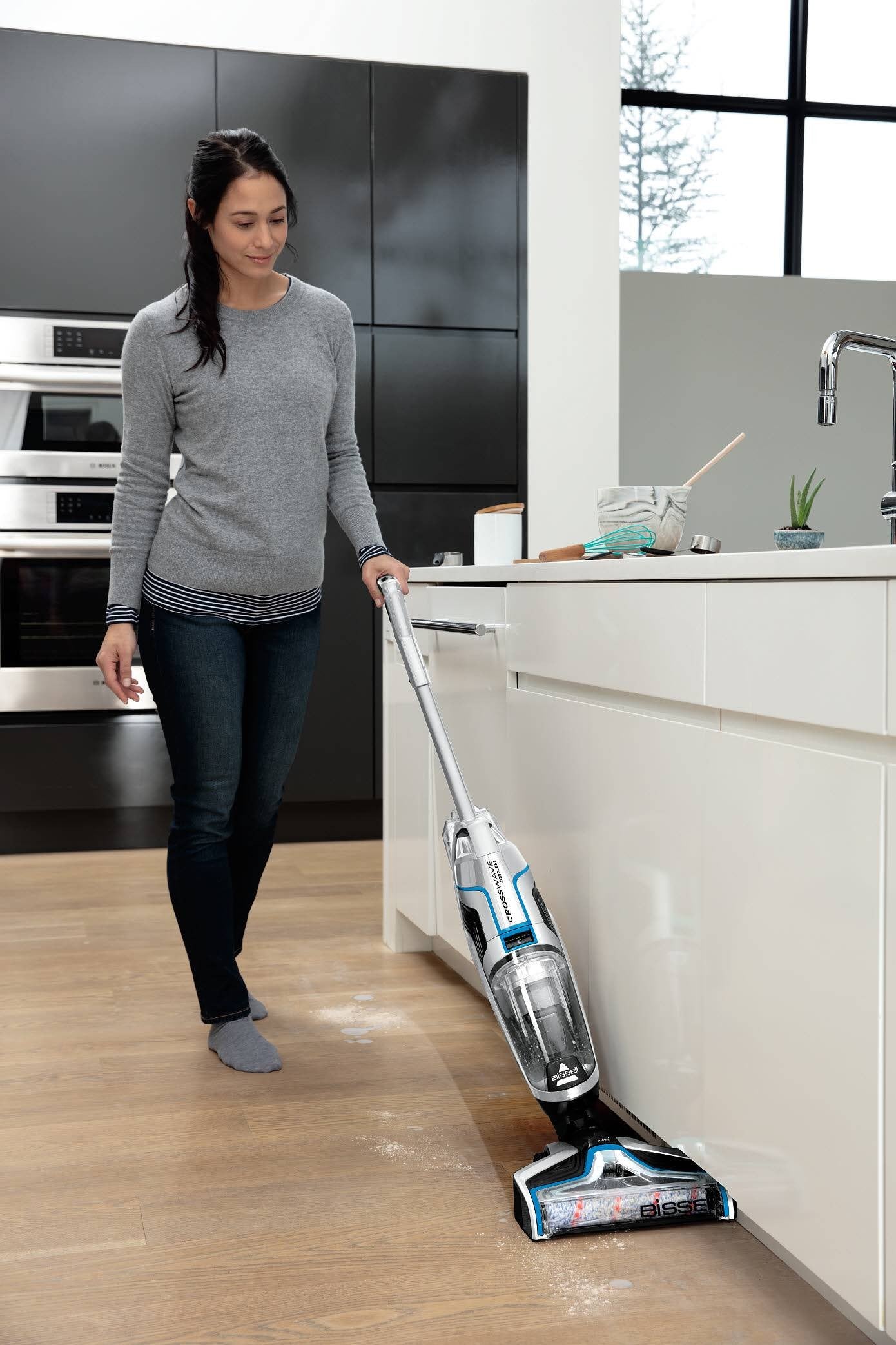 BISSELL  Rechargeable VACUUM, WASH & DRY